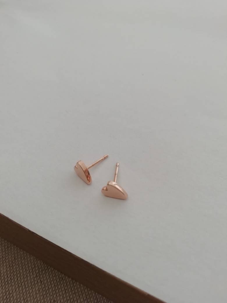 Solid 9ct Gold Love Heart Earrings // Handmade, Hand Pierced 9ct Gold Studs // Chunky Gold Hearts
