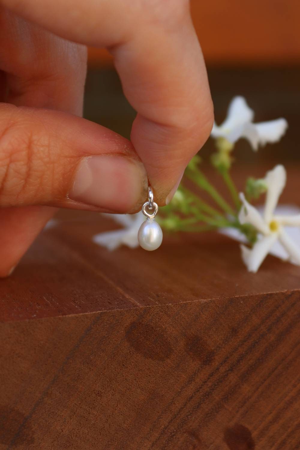 Simple Pearl Necklace / Beautifully dainty silver necklace / Bridal jewellery /Bridesmaids Necklaces