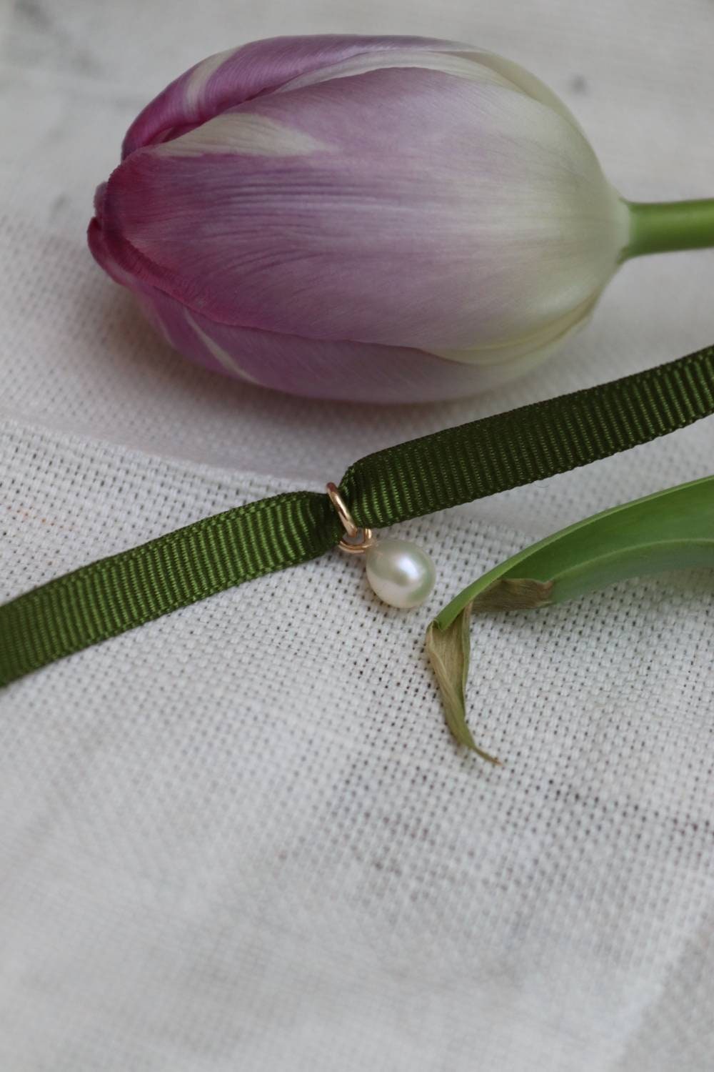 9ct Gold Simple Pearl Charm Necklace
