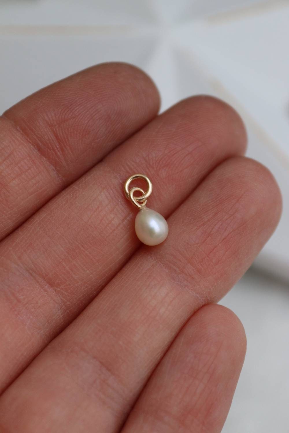 9ct Gold Simple Pearl Charm Necklace