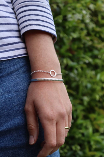 Silver Circle Message Bracelet